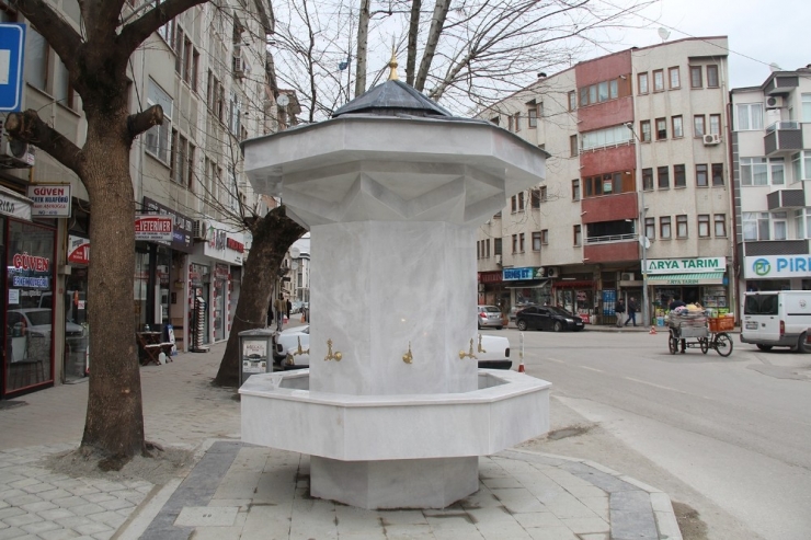 Büyükşehirden Çeşme Meydanına Örnek Çalışma