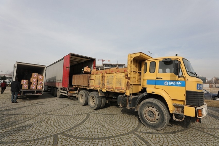 Sincan Ve Etimesgut Belediyelerinden Depremzedelere Yardım Eli