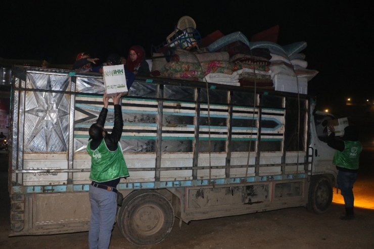 Göç Yolundaki Sivillere Acil Yardım Paketi