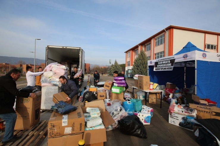 Tokat Gaziosmanpaşa Üniversitesinden Depremzedelere Destek