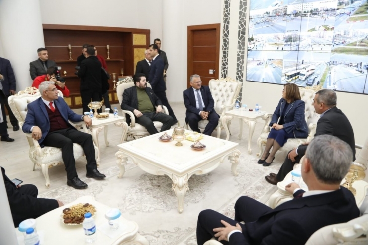 Türkiye Belediyeler Birliği Yönetiminden Deprem Sonrası Malatya’ya Ziyaret