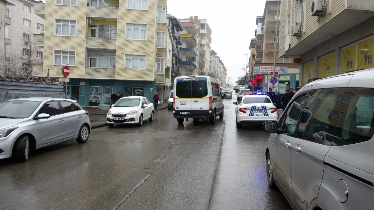 Bankadan Çıkan Kişiyi Takip Edip 120 Bin Lirasını Gasp Ettiler