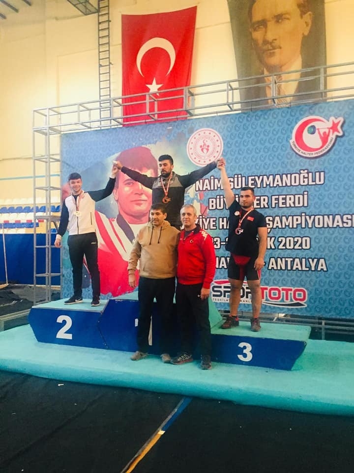 Tarsuslu Halterciler Madalyayla Döndüler