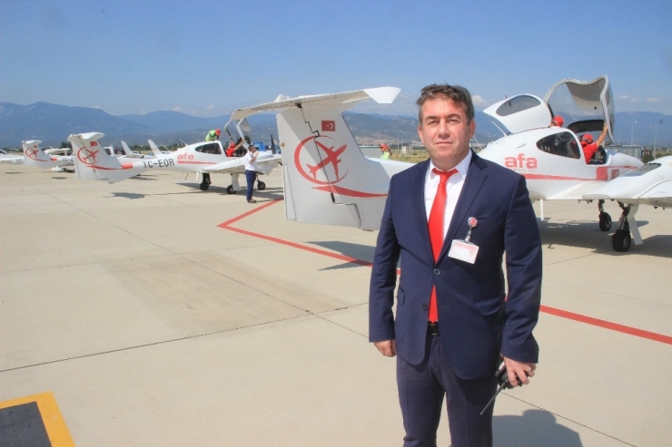 Koca Seyit Havalimanı’ndan 22 Bin 165 Uçak İniş Kalkış Yaptı