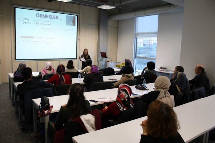 Başakşehirli Ailelere “Z Kuşağı” İle İletişim Eğitimi