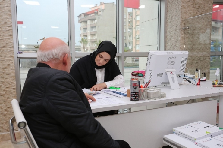 Başkan Sandıkçı: “İhtiyacı Olan Vatandaşlarımızın Yanındayız”