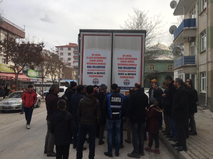 Kaş’ın Yardım Tırları Elazığ’a Ulaştı