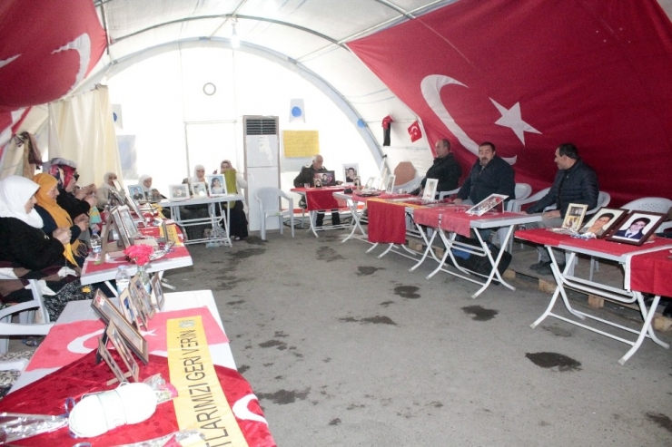 Deprem Bölgesini Ziyaret Eden Evlat Nöbetindeki Aileler İzlenimlerini Anlattı