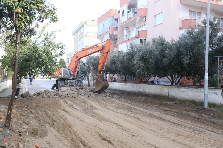 Efeler’de Adnan Menderes Mahallesi Yenileniyor