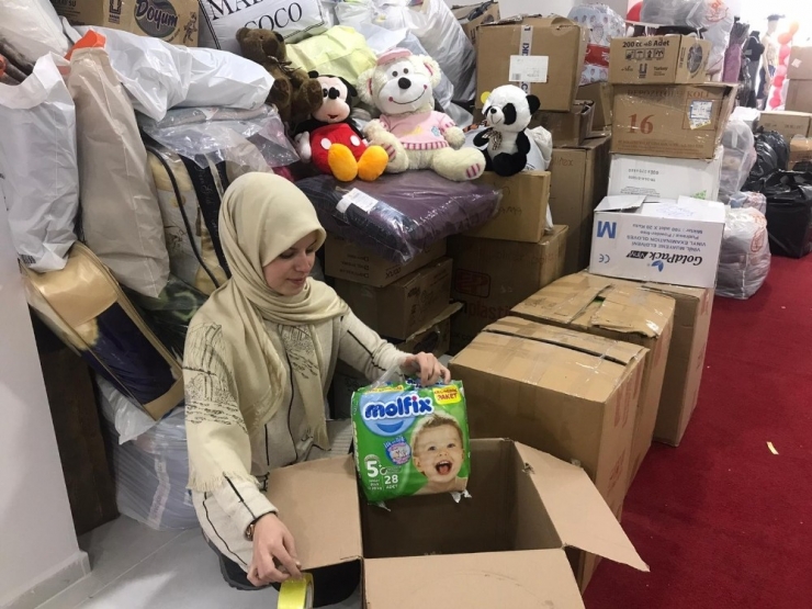 Depremzedeler İçin Toplanan Yardımlar Afad’a Teslim Edildi