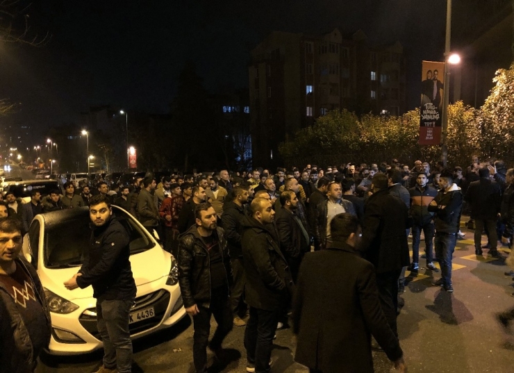 Taksicilerin Yol Kesip Evrak Sordukları Turizm Şoförü Yaşadıklarını Anlattı