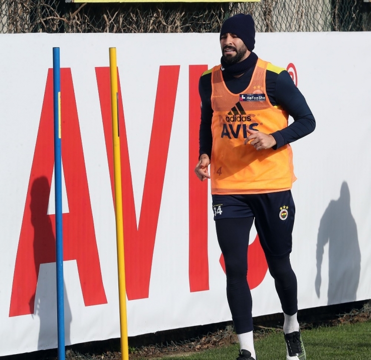 Fenerbahçe, Trabzonspor Mesaisini Sürdürdü