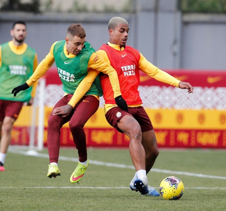 Galatasaray’da Onyekuru İle Andone Takımla Çalıştı