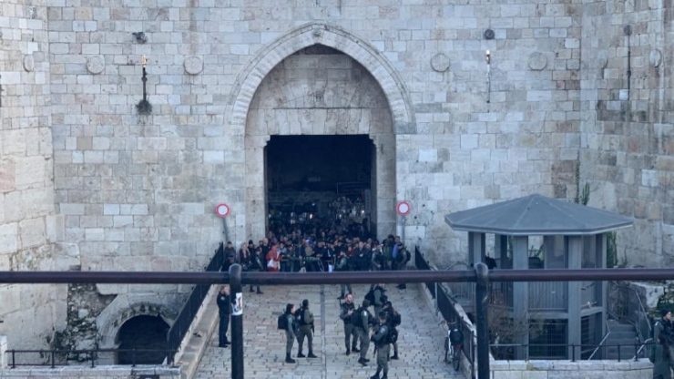 İsrail Güçlerinden Mescid-i Aksa’ya Baskın