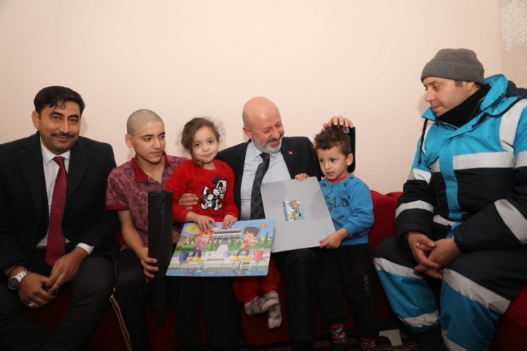 İşçi Dostu Başkan Çolakbayrakdar’dan Personele Moral Ziyareti