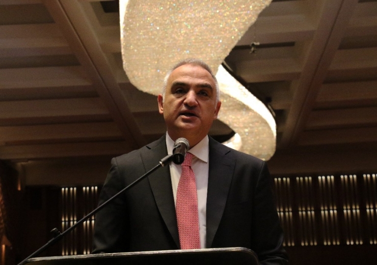 Bakan Ersoy’dan "5. Walter Strauss Koro Şefliği Ustalık Sınıfı"na Ziyaret