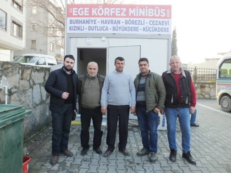 Burhaniyeli Minibüsçüler İçin Yaptırılan Yeni Büro Hizmete Girdi