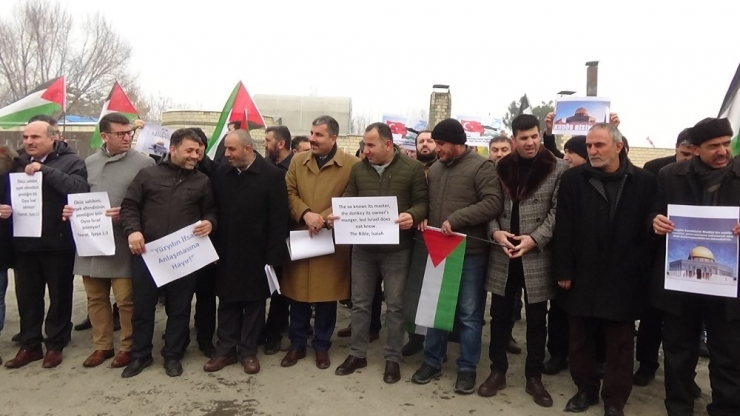 Trump’ın "Yüzyılın Anlaşması" Açıklamasına Tepki