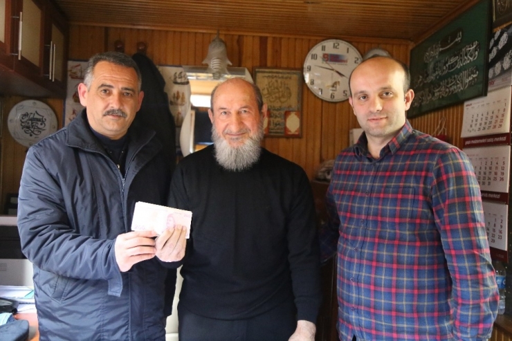 Yardım Kampanyası İçin Gönderilen Ceketten 10 Bin Lira Çıktı