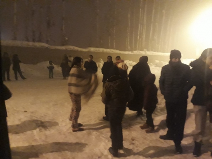 İran’daki Deprem Hakkari’de De Hissedildi