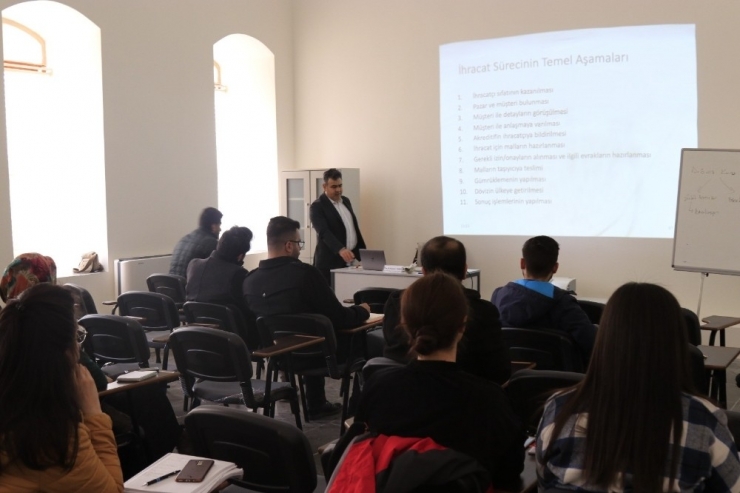 Sanayi Mektebi Tasarım Ve Eğitim Merkezi Faaliyetlerine Başladı