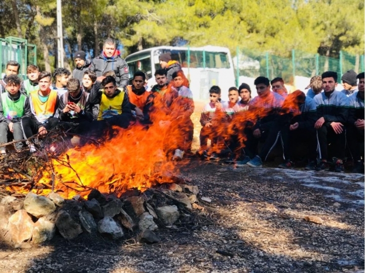 Öğrenciler Yarı Yıl Tatilini Doğa Kamplarında Geçiriyor