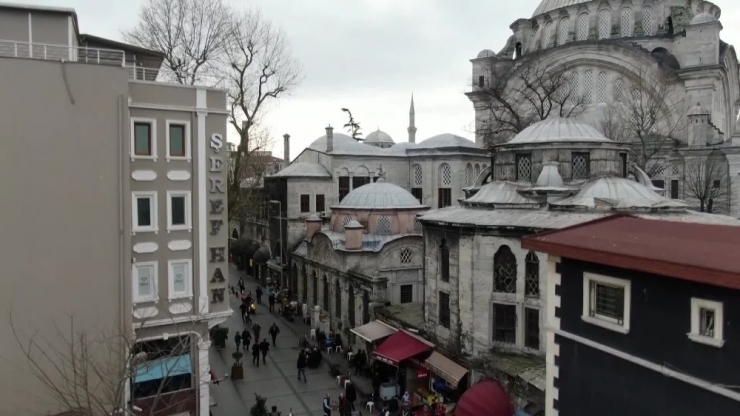 Nuruosmaniye Camisi’nin Duvarında İs Oluşturan İş Yerine Ceza