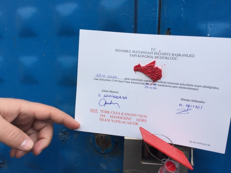 Sultangazi’de Çökmenin Yaşandığı Bina Mühürlendi