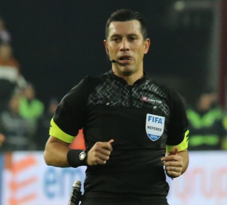 Trabzonspor - Fenerbahçe Maçını Ali Palabıyık Yönetecek