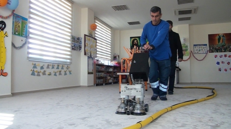 Tarsus’ta Cami Ve Cemevlerinde Temizlik Dönemi Başladı