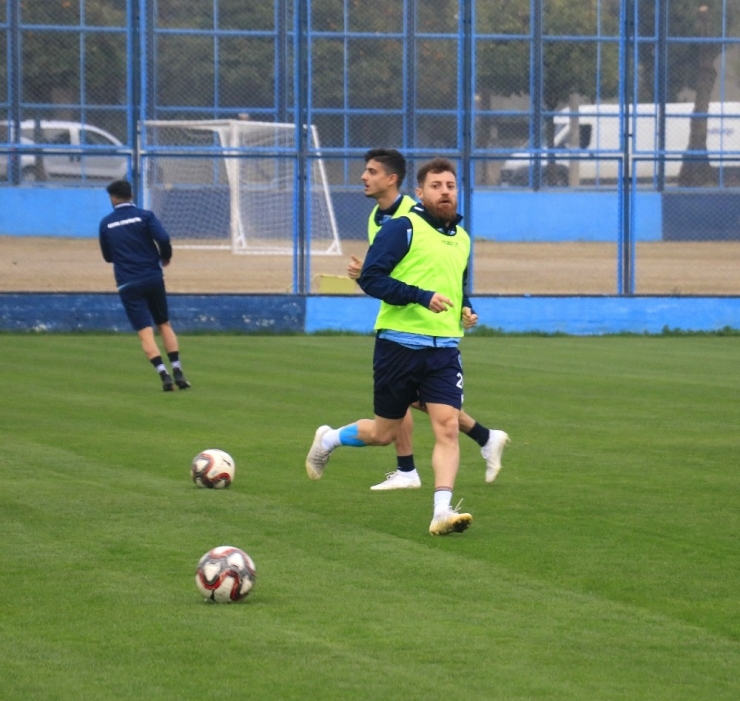 Uğur Tütüneker: "Her Maça Galibiyet İçin Çıkmamız Lazım"