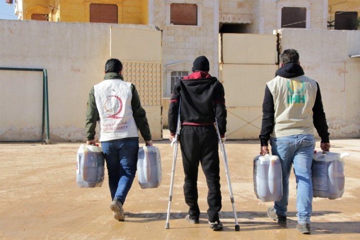 Türk Hayırseverlerden Suriye’ye Mazot Desteği