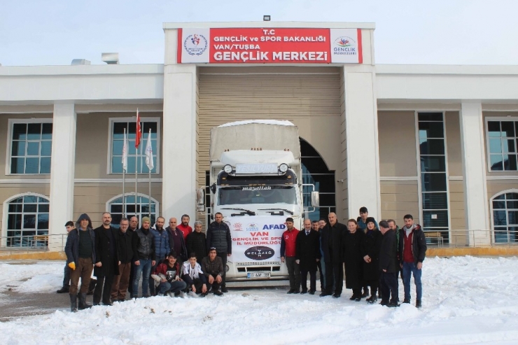 Van Gençlik Ve Spor İl Müdürlüğünden Elazığ’a Yardım