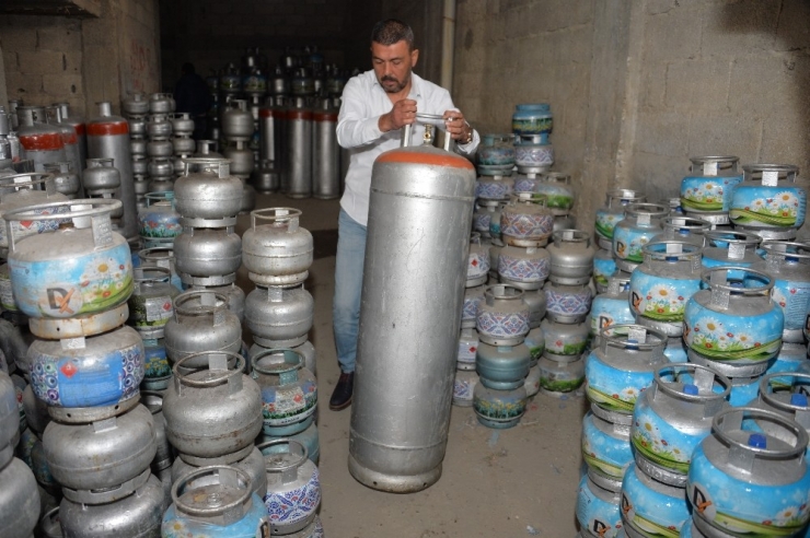 Adana’da 457 Kaçak Tüp Ele Geçirildi