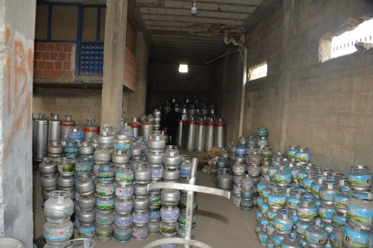 Adana’da 457 Kaçak Tüp Ele Geçirildi