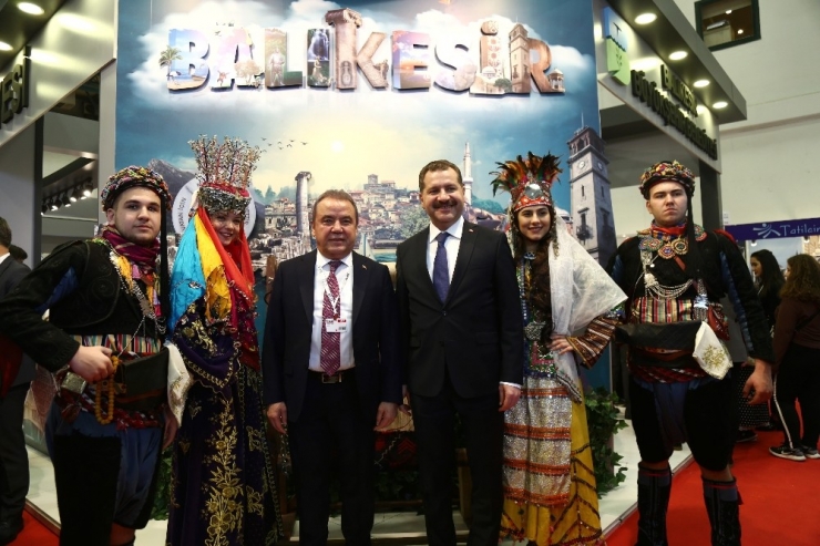 Başkan Böcek Emıtt Fuarı’nda: "Rotaları Antalya’ya Çevireceğiz"