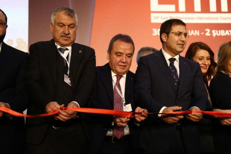 Başkan Böcek Emıtt Fuarı’nda: "Rotaları Antalya’ya Çevireceğiz"
