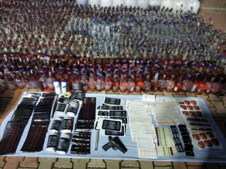 Antalya’da Jandarmadan Kaçak İçki Operasyonu