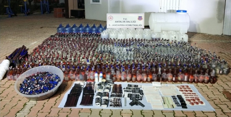 Antalya’da Jandarmadan Kaçak İçki Operasyonu