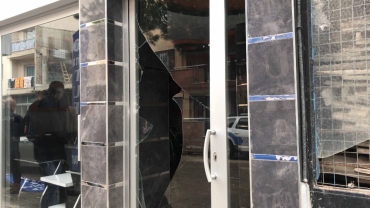 Kuşadası’nda Silahlı Çatışma: 1 Yaralı