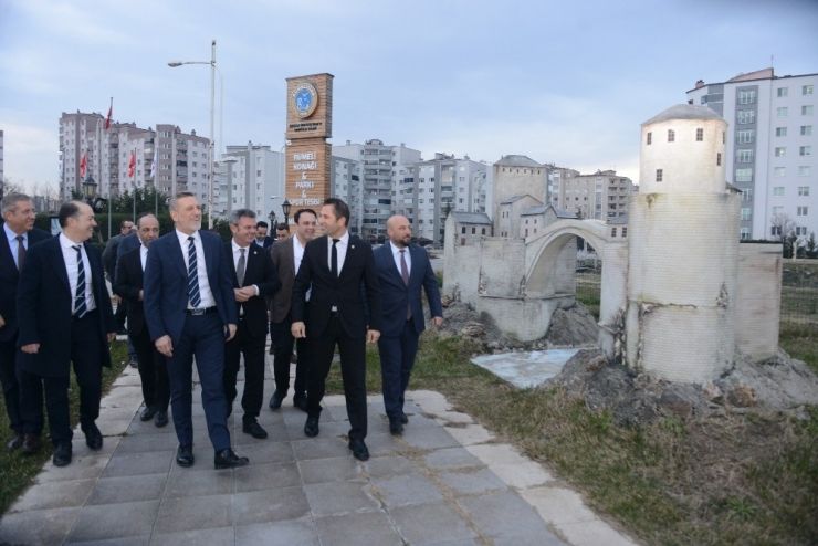 Burkay: “Bursa, En Yüksek Dış Ticaret Fazlası Veren Kent Kimliğini Koruyor”