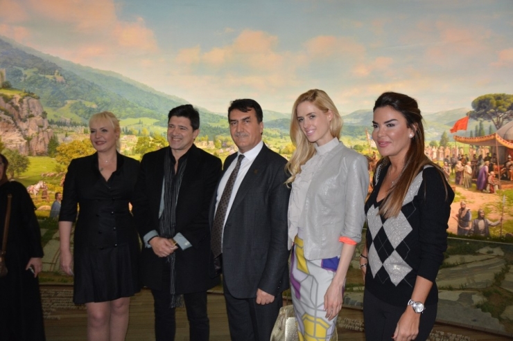 Ünlü Oyuncular 1326 Bursa Fetih Müzesi’ne Hayran Kaldı