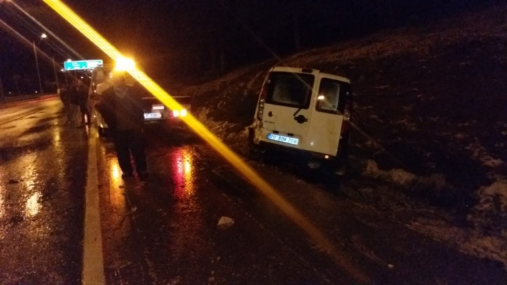 Denizli’de Yağmur Ve Dolu Trafiği Olumsuz Etkiledi