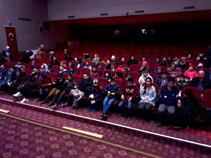 Develi Belediyesinden Engelli Öğrencilere Sinema Etkinliği