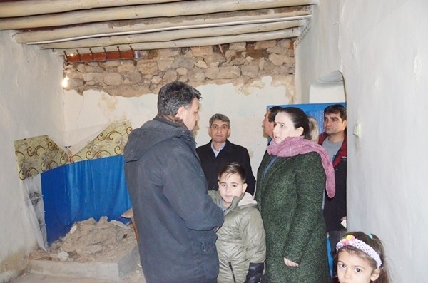 Kaymakam Demir: “Devlet Tüm İmkanları İle Depremden Zarar Gören Vatandaşların Yanındadır"