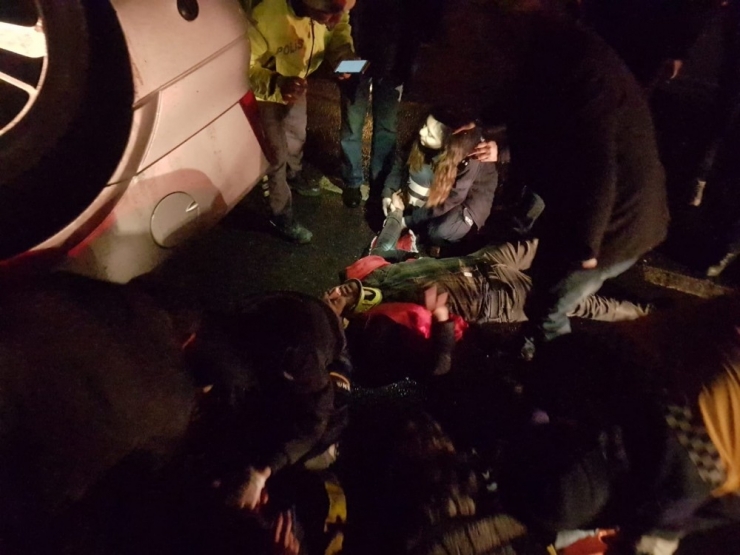 Otomobil Takla Attı, 3 Kişi Yaralandı