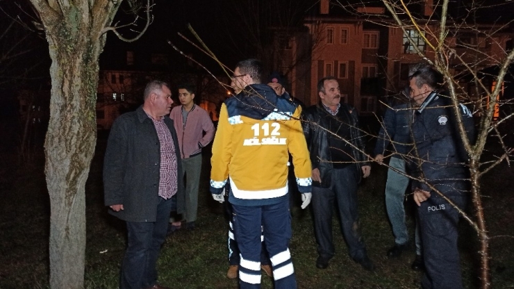 Yağış Nedeniyle Kayganlaşan Yolda Otomobil Metrelerce Takla Attı
