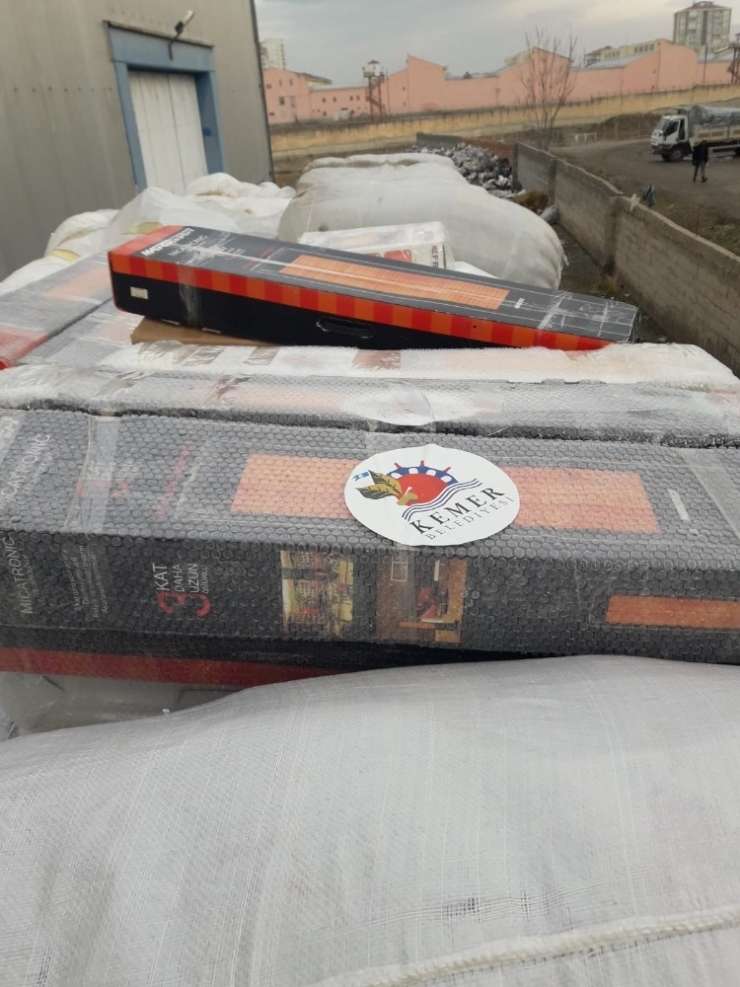 Kemerden Gönderilen Yardım Malzemeleri Elazığ’a Ulaştı