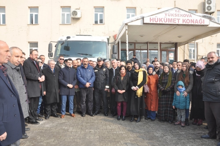 Yüksekova’dan Deprem Bölgesine Yardım Eli