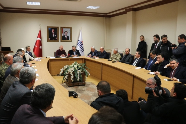 Bakan Soylu Ve Bakan Koca’dan Deprem Değerlendirmesi